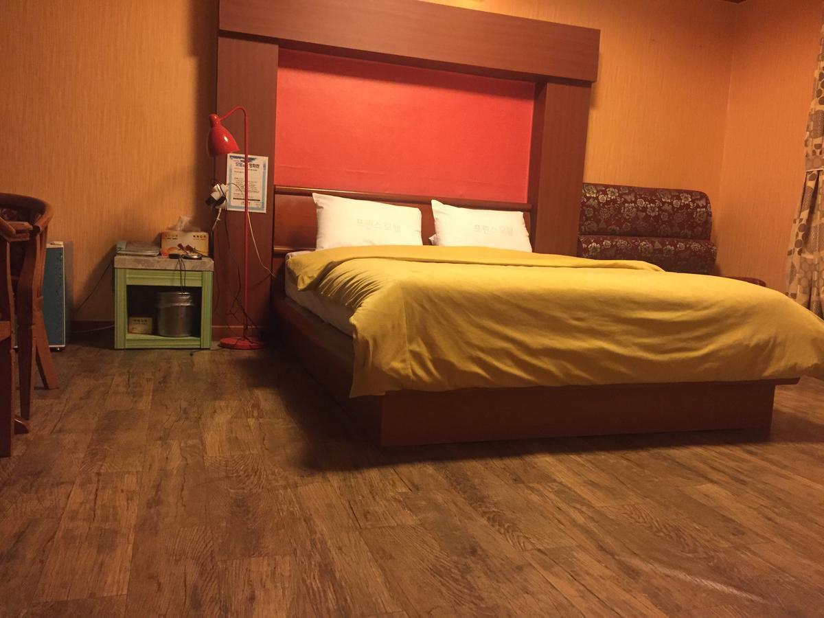 Prince Hotel Gwangju Metropolitan City Екстер'єр фото